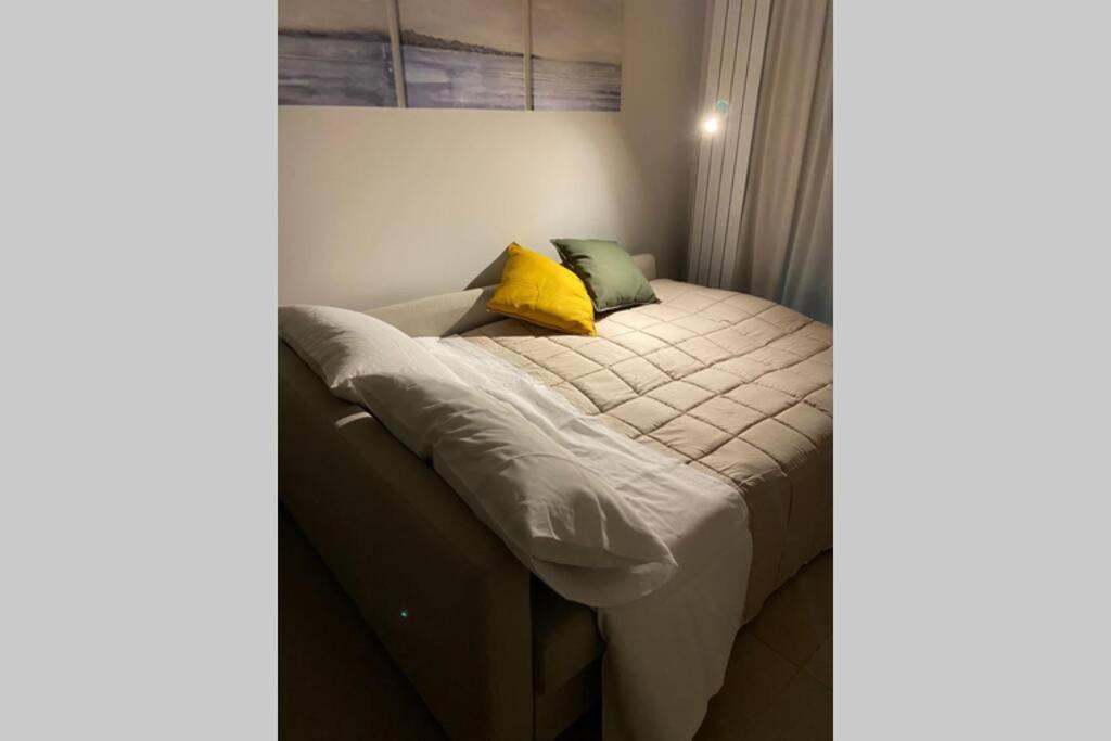B&B Piano1 Interno5 - Accogliente E Moderno Bilocale Vicino Al Centro ซาแลร์โน ภายนอก รูปภาพ